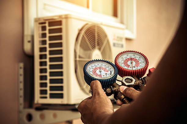 Professional Hvac technician working in Rancho Santa Fe, CA